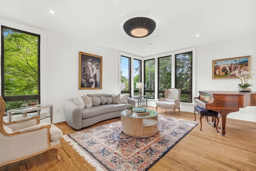 La Sombra Modernist Villa