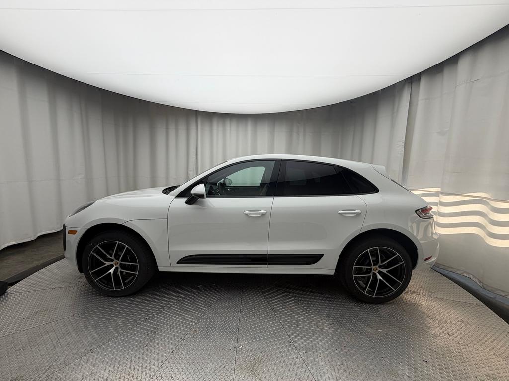 Porsche Macan Base