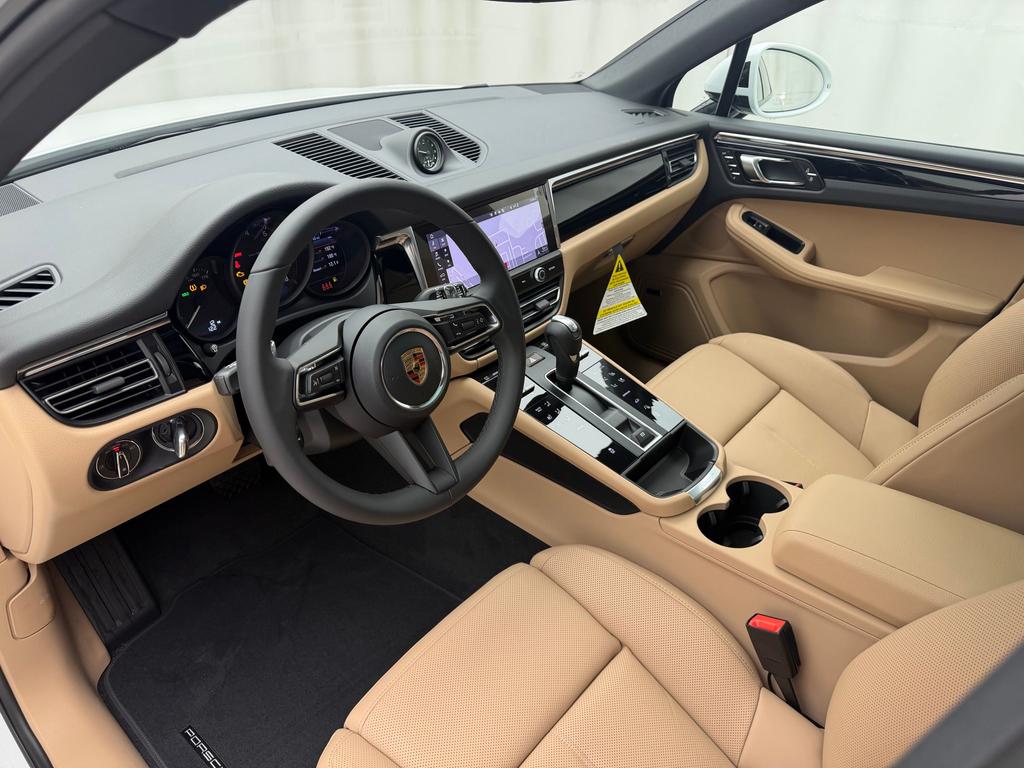 Porsche Macan Base