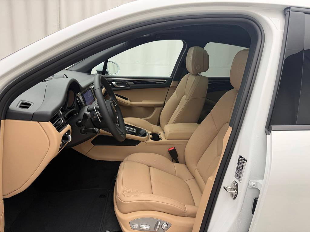 Porsche Macan Base