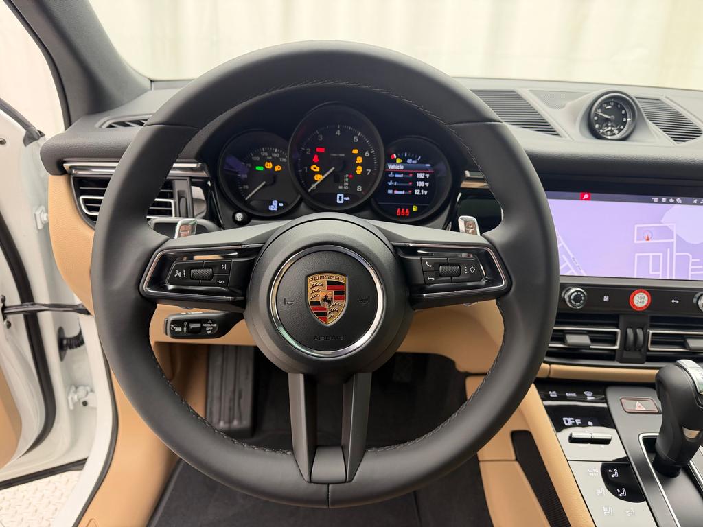 Porsche Macan Base