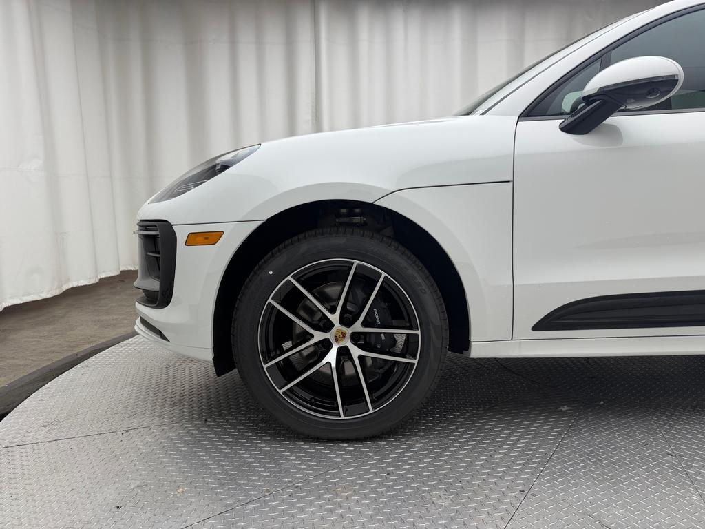 Porsche Macan Base