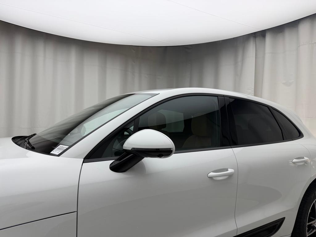 Porsche Macan Base