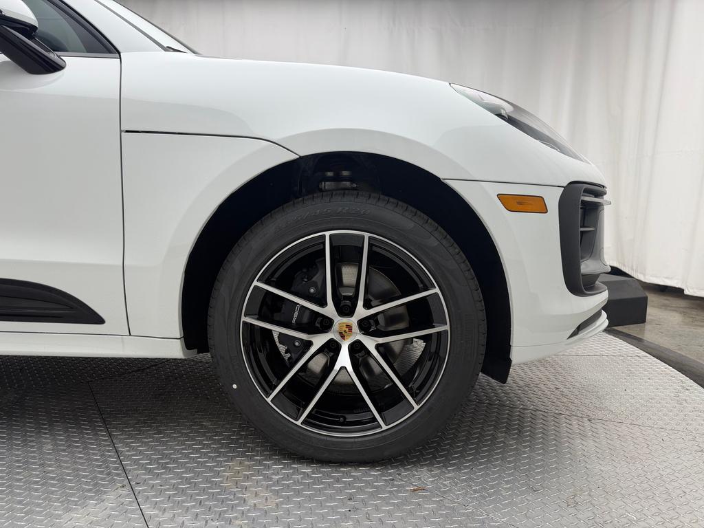Porsche Macan Base