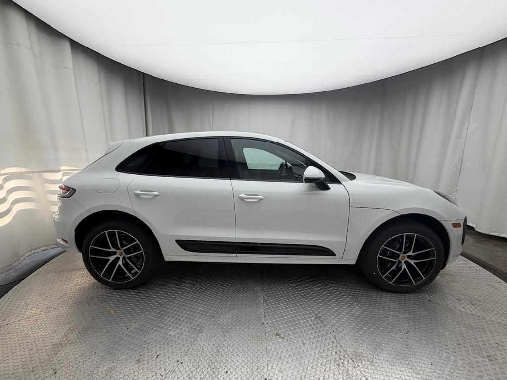 Porsche Macan Base