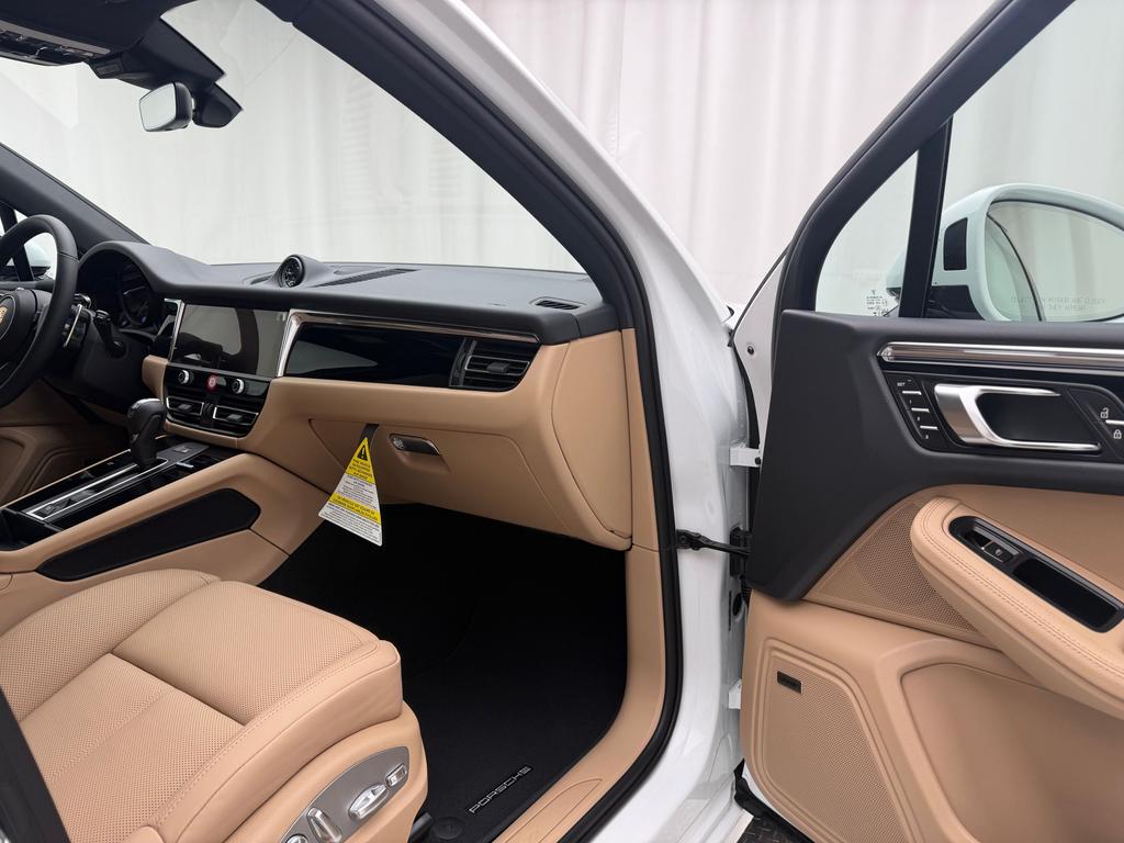Porsche Macan Base