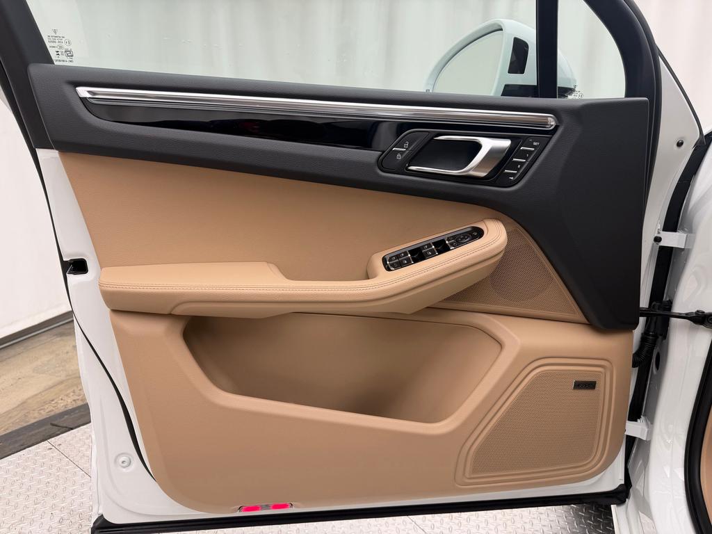 Porsche Macan Base