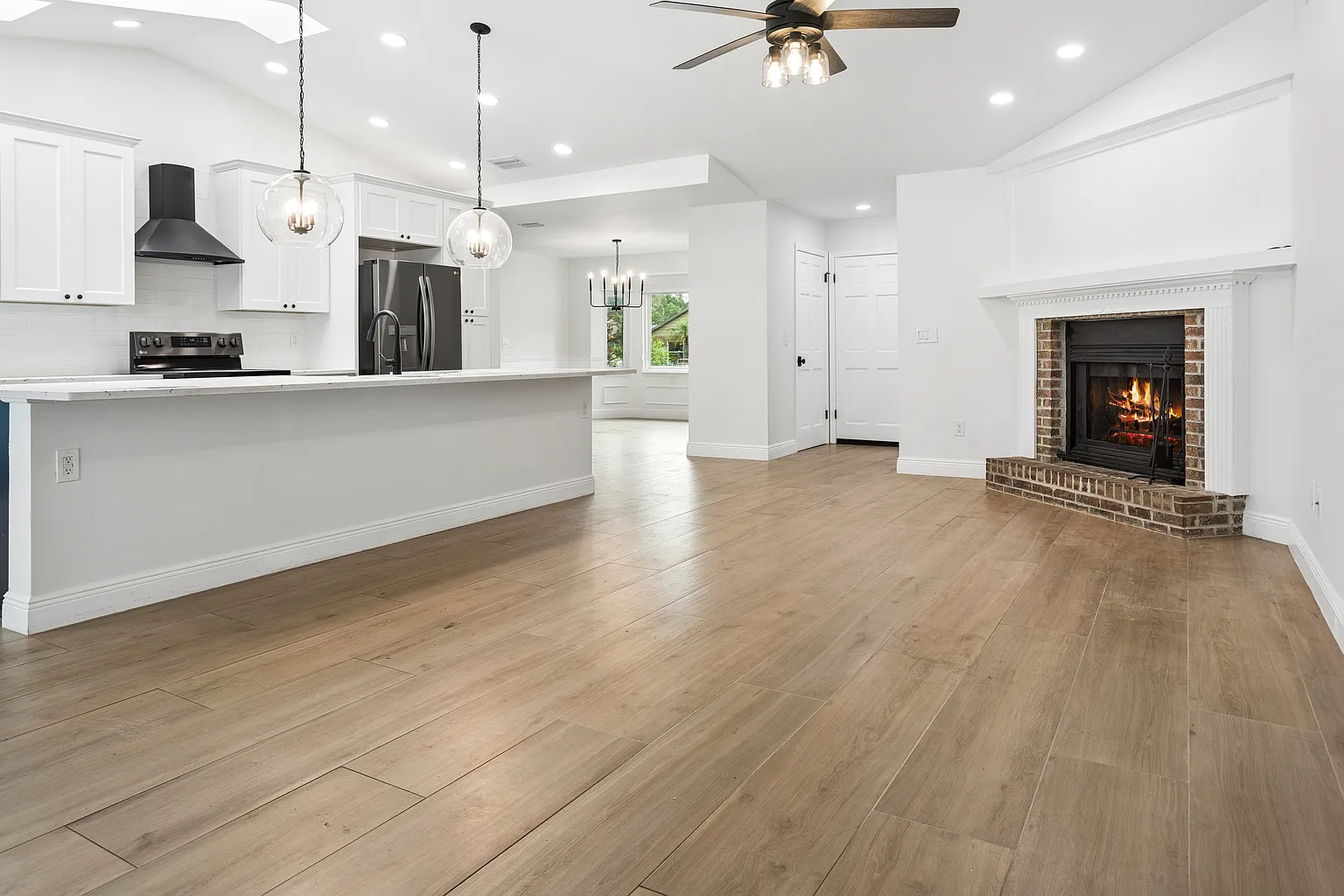 1046 Sylvia Lane – Lake Magdalene Pool Home