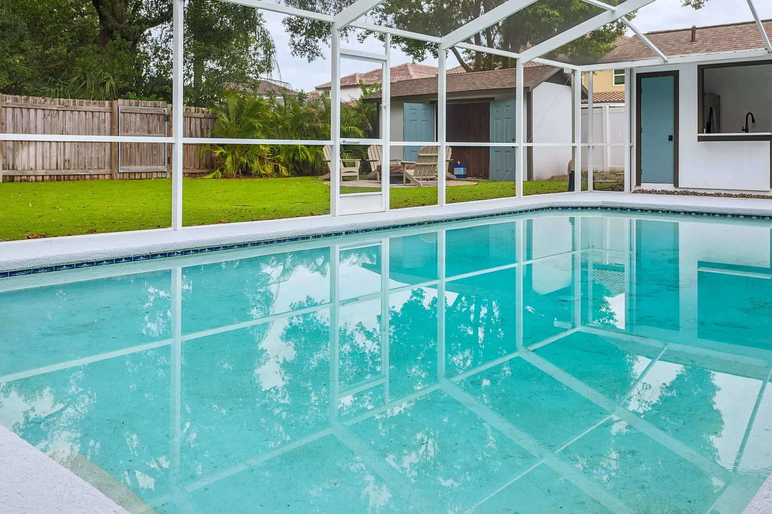 1046 Sylvia Lane – Lake Magdalene Pool Home