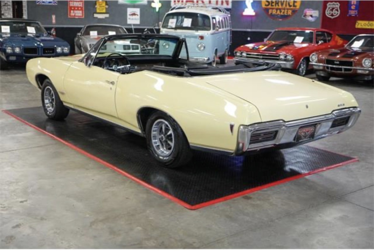 Pontiac GTO convertible