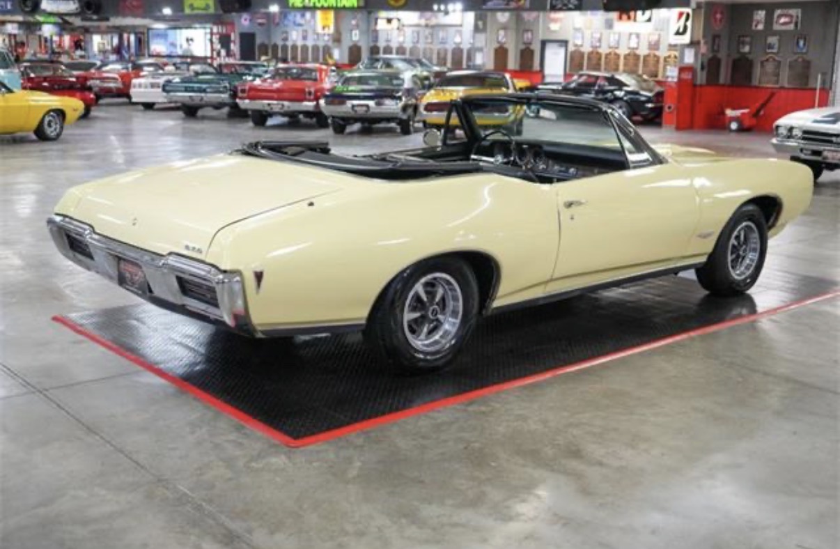 Pontiac GTO convertible