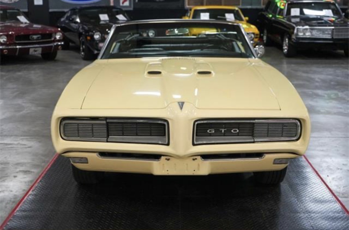Pontiac GTO convertible