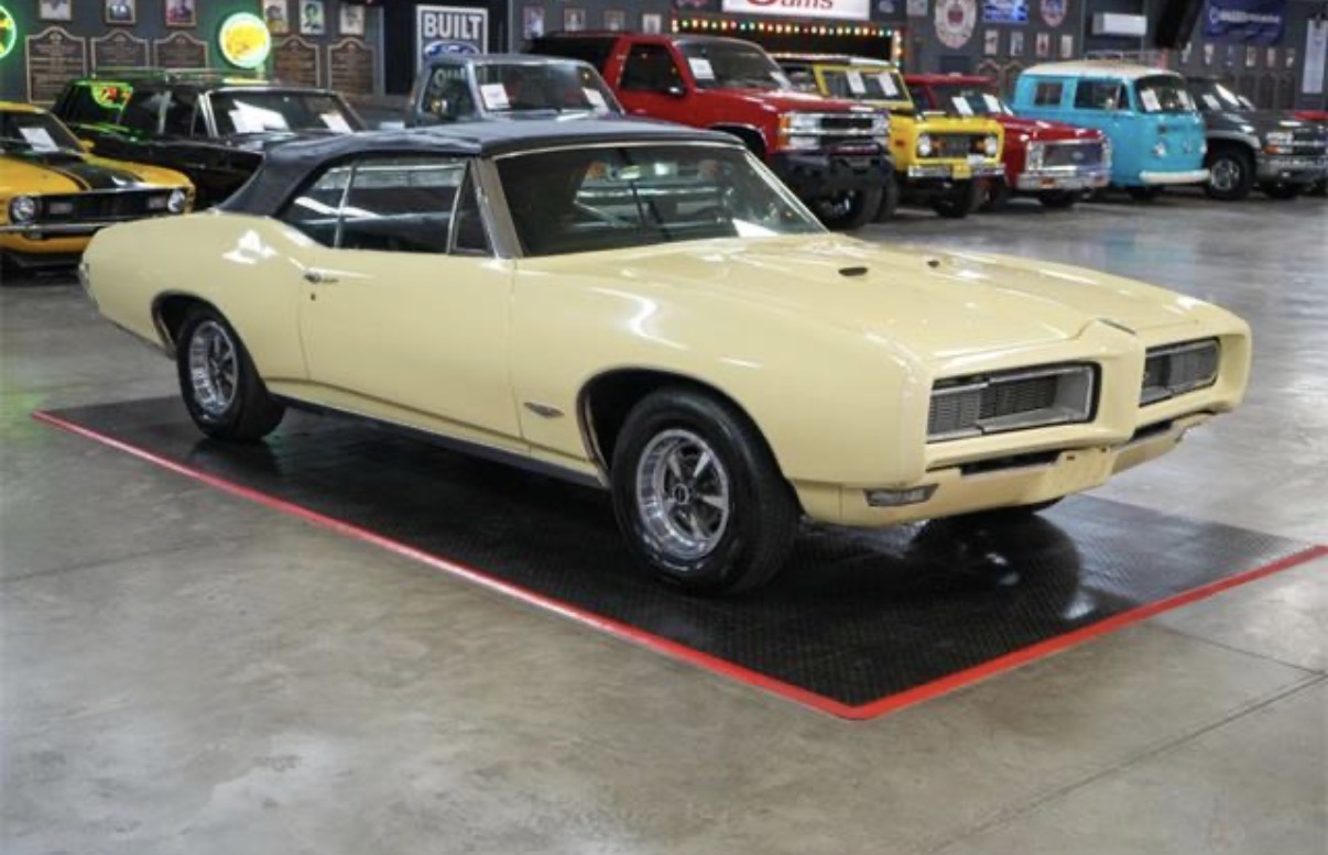 Pontiac GTO convertible