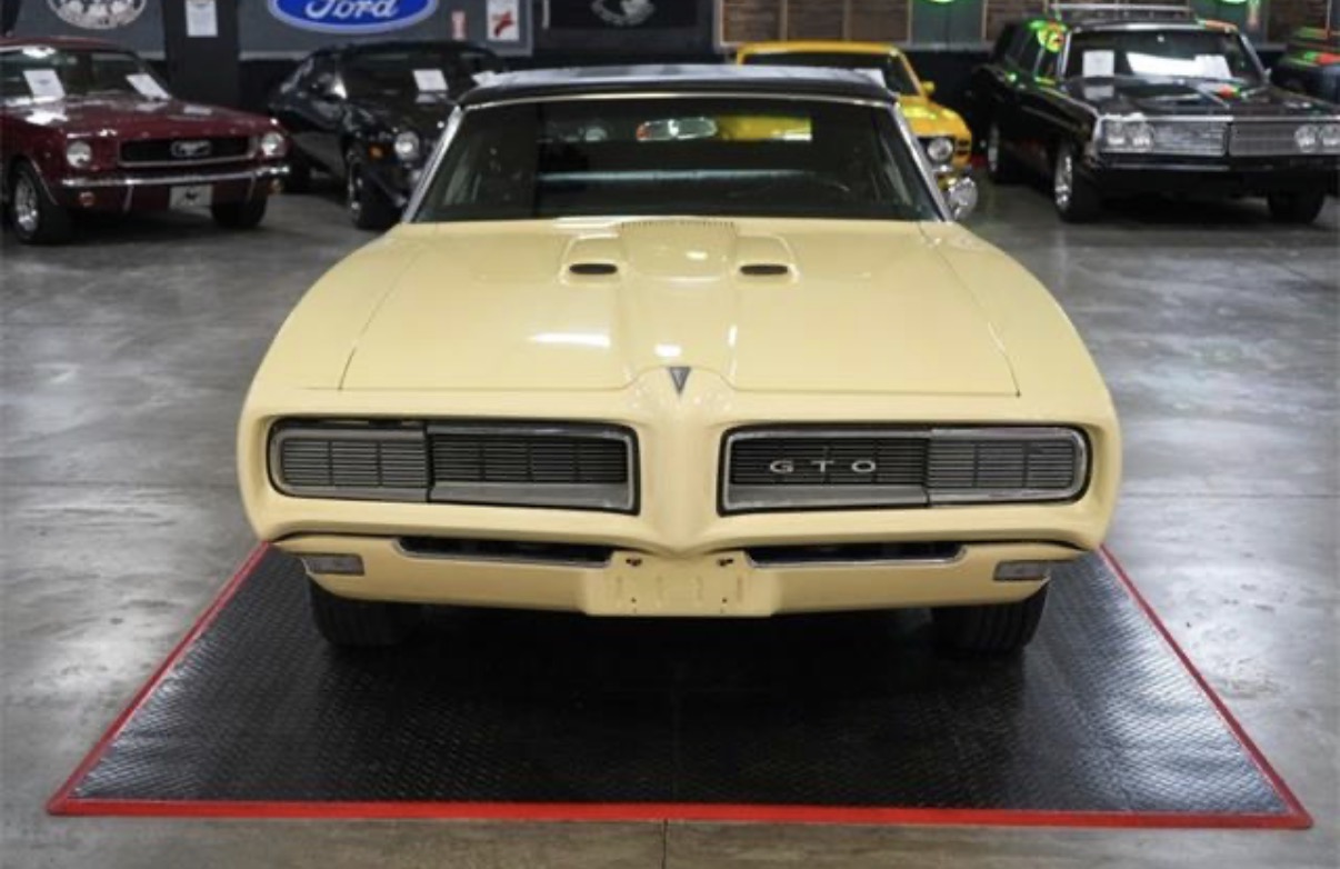 Pontiac GTO convertible