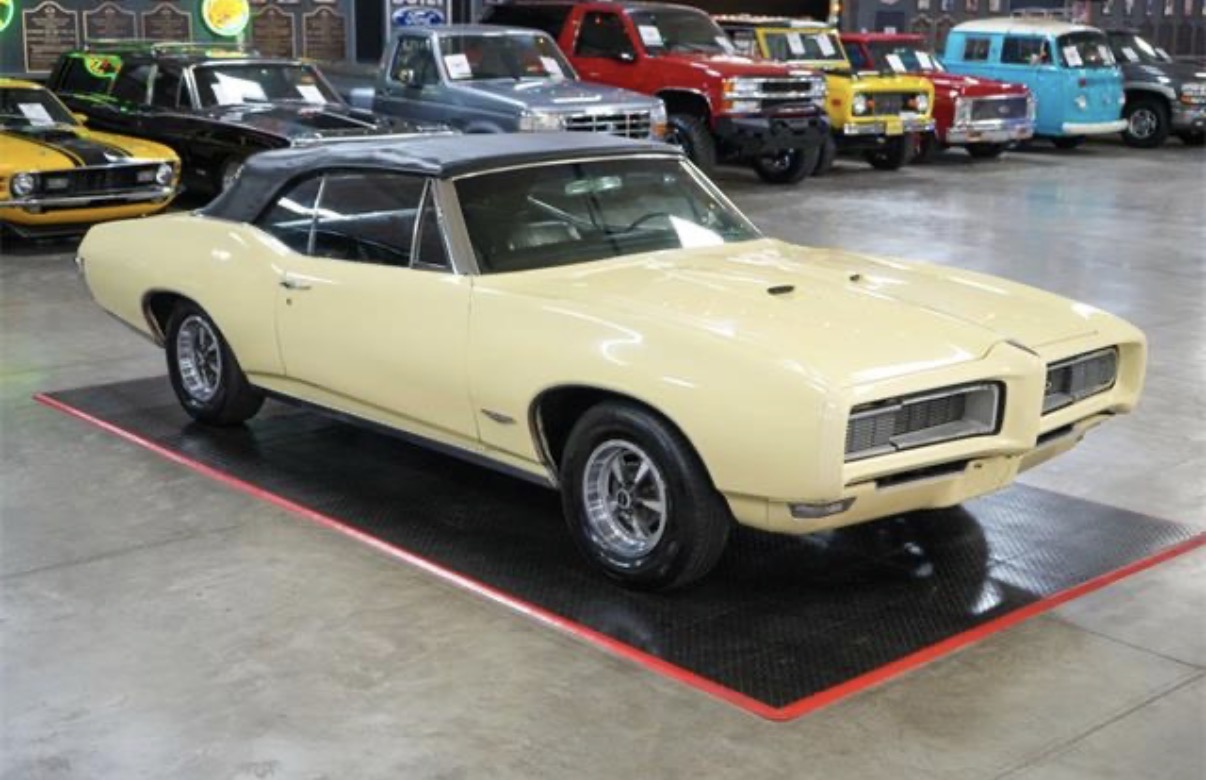 Pontiac GTO convertible
