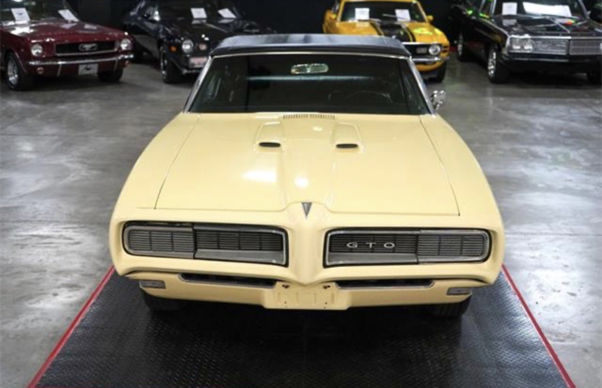 Pontiac GTO convertible