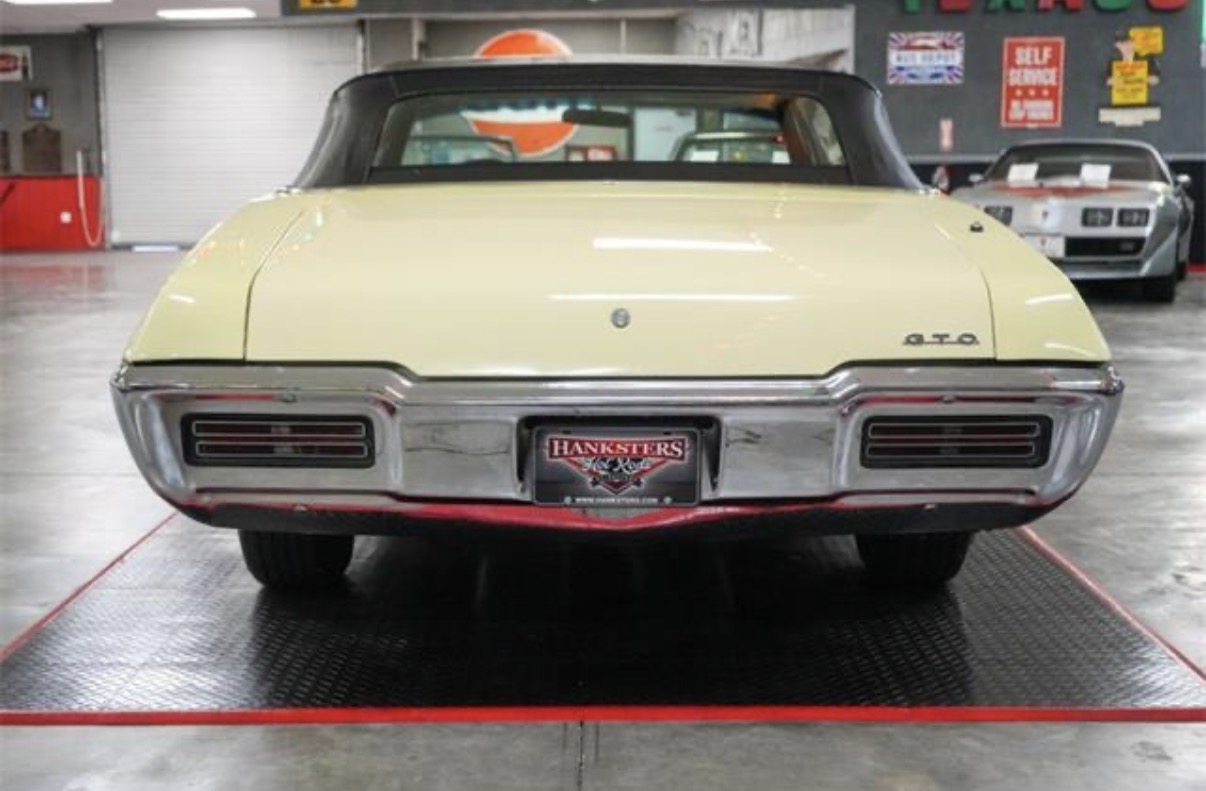 Pontiac GTO convertible