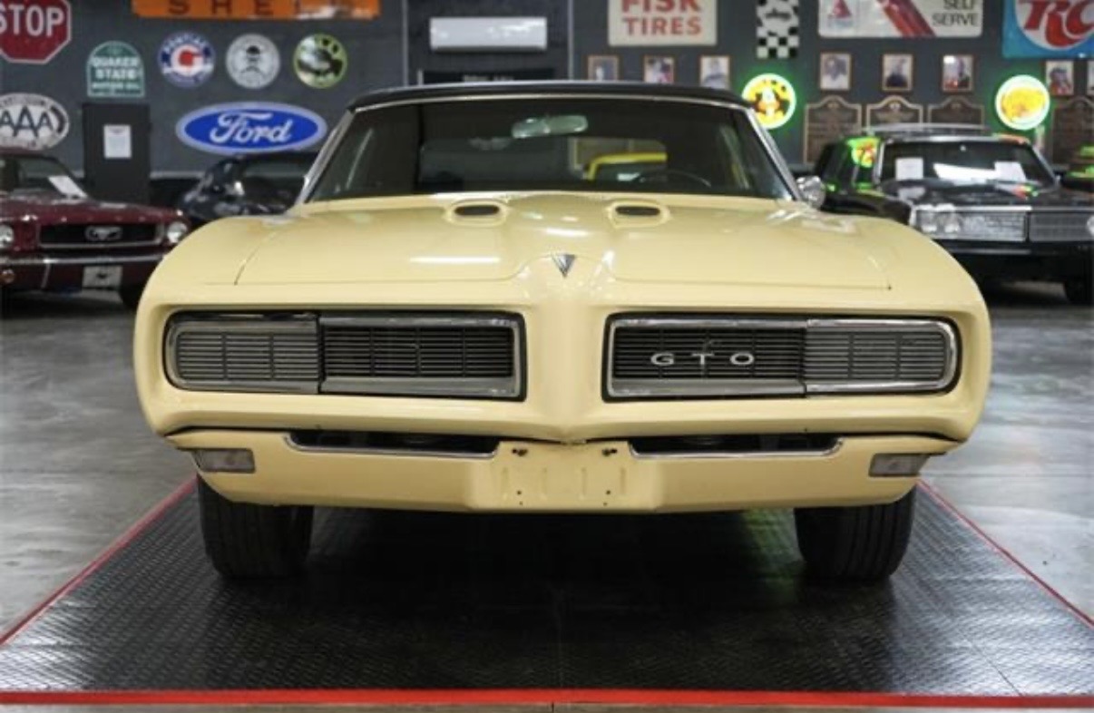 Pontiac GTO convertible
