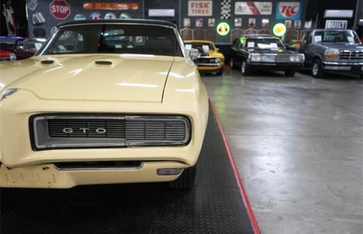 Pontiac GTO convertible
