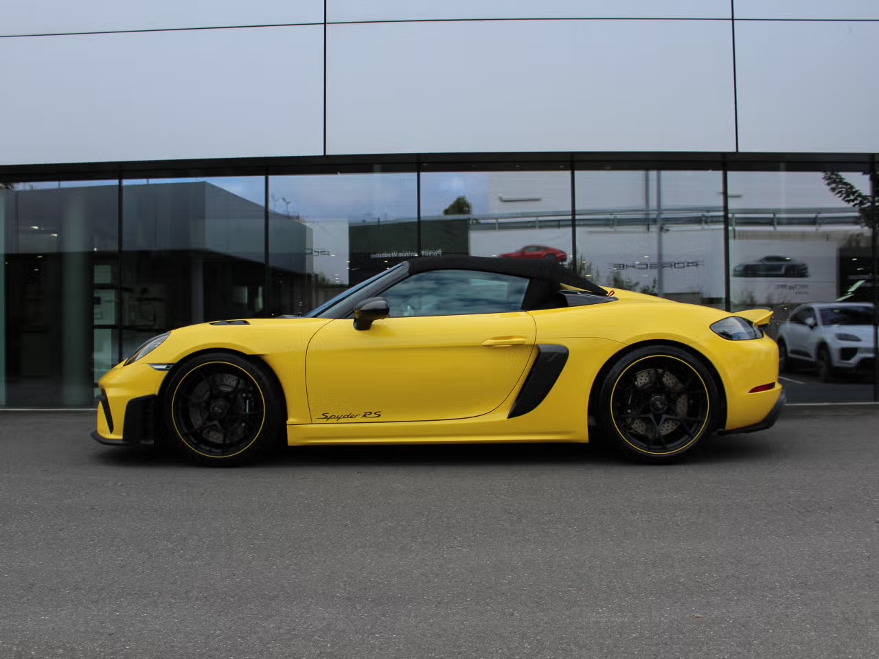 Porsche 718 Spyder RS
