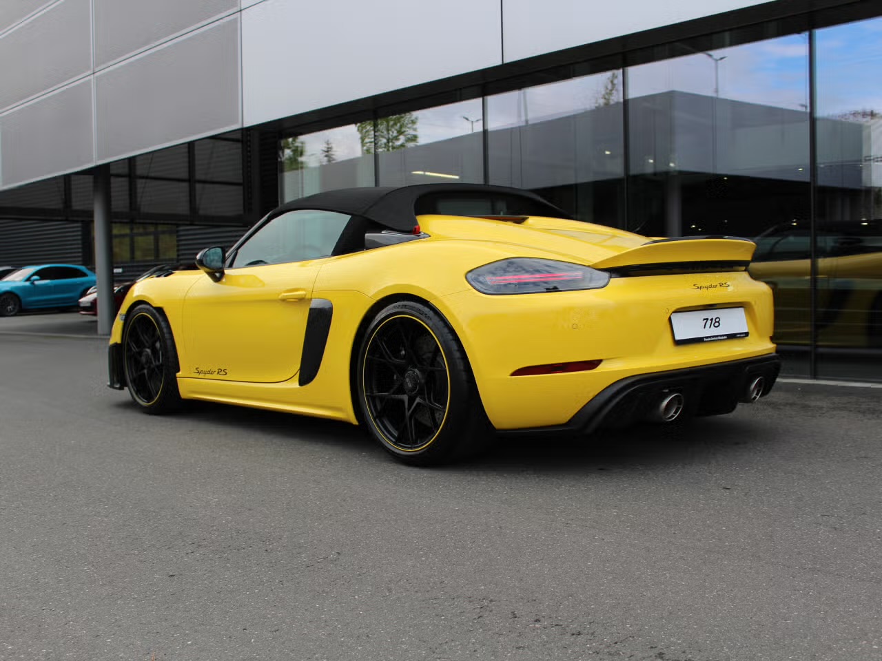 Porsche 718 Spyder RS