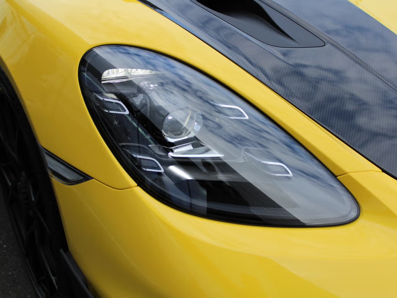 Porsche 718 Spyder RS
