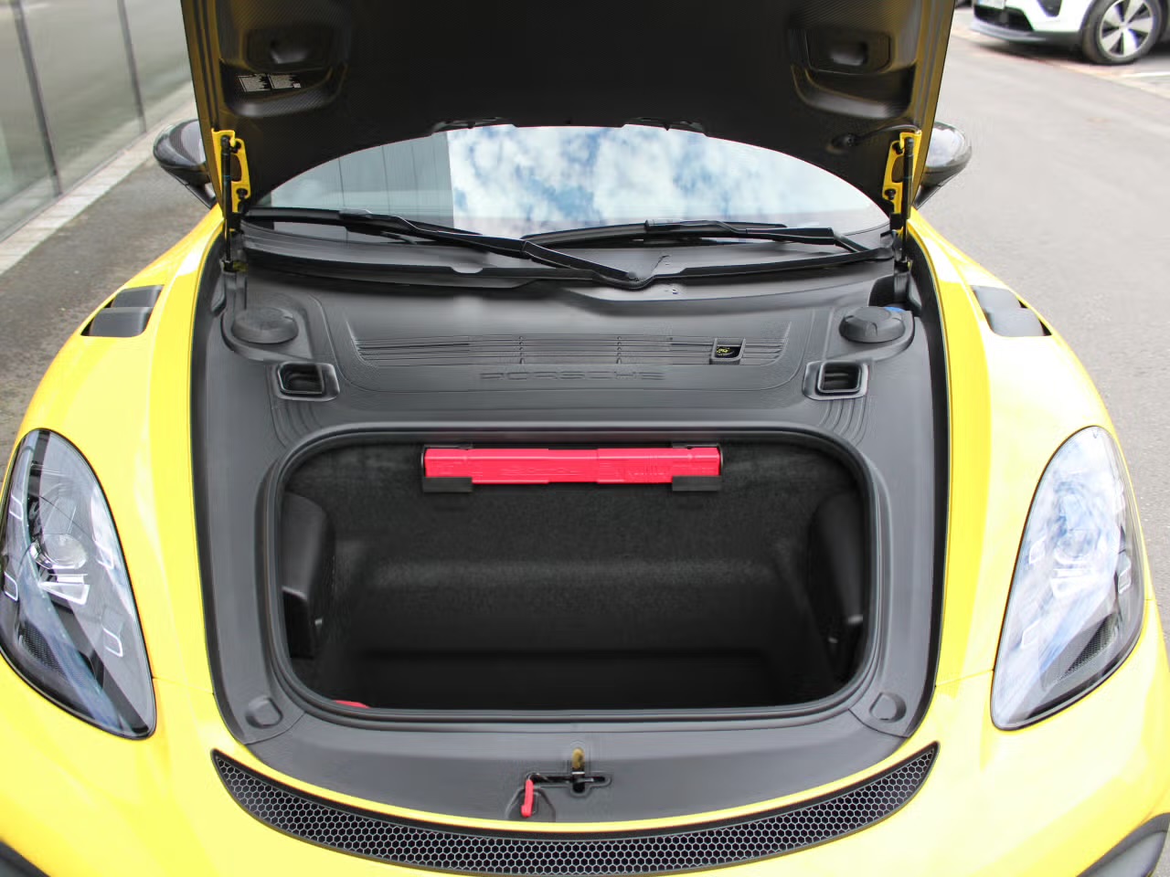 Porsche 718 Spyder RS