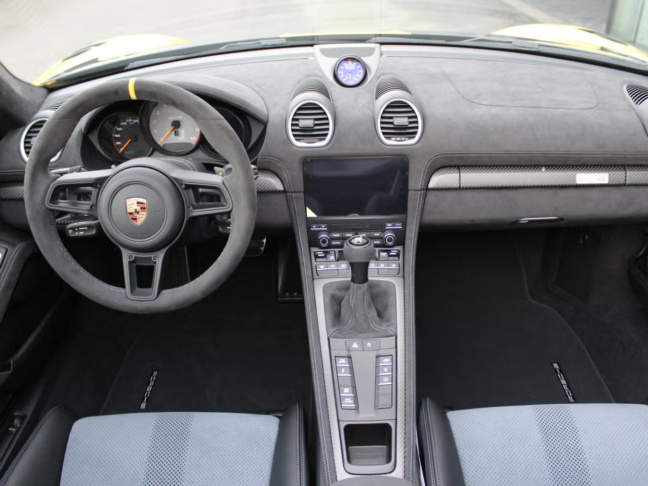 Porsche 718 Spyder RS