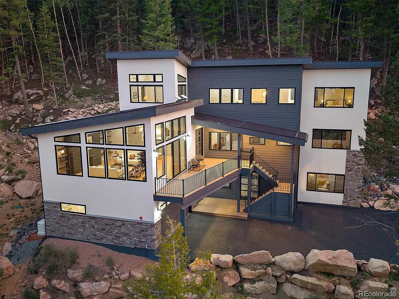 Christopher Drive Luxury Mountain Residence