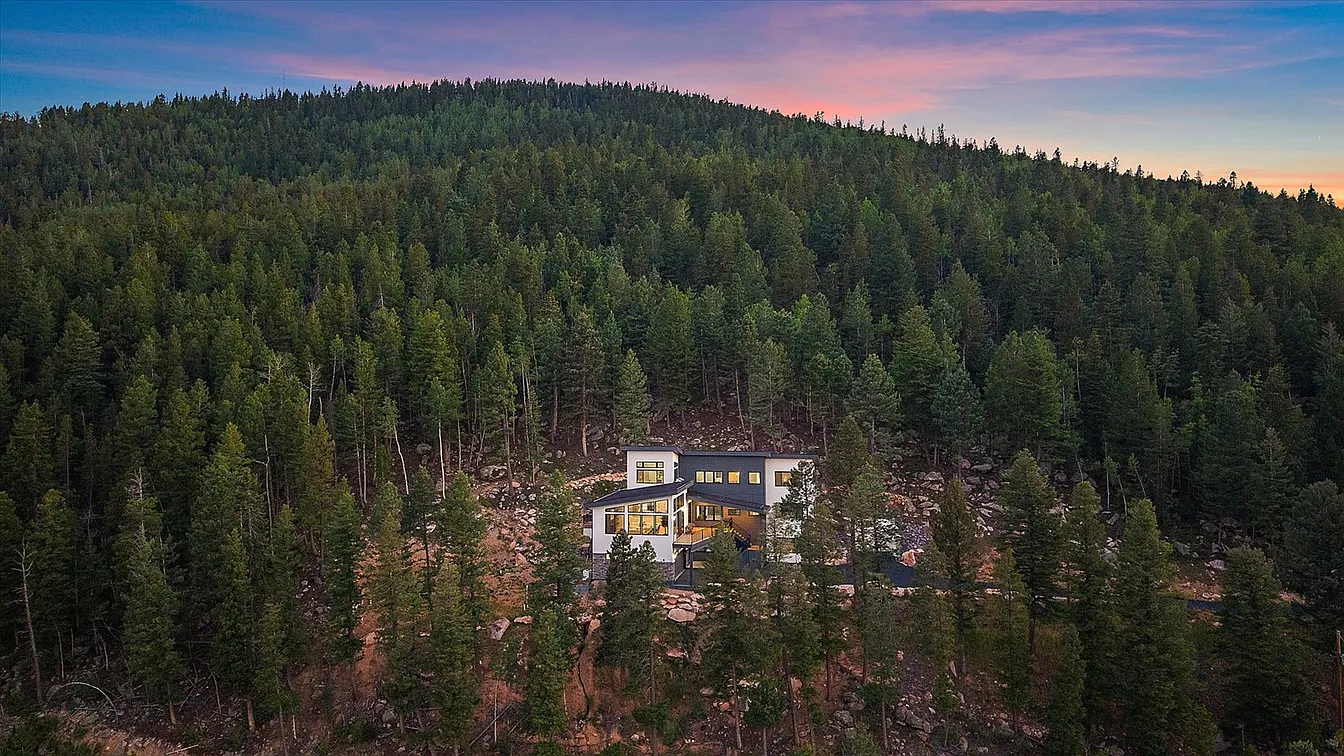 Christopher Drive Luxury Mountain Residence