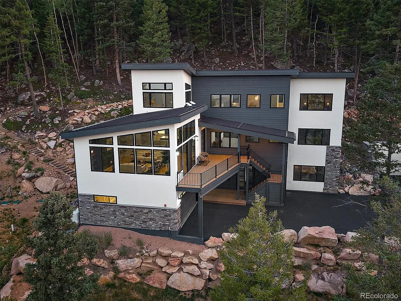 Christopher Drive Luxury Mountain Residence