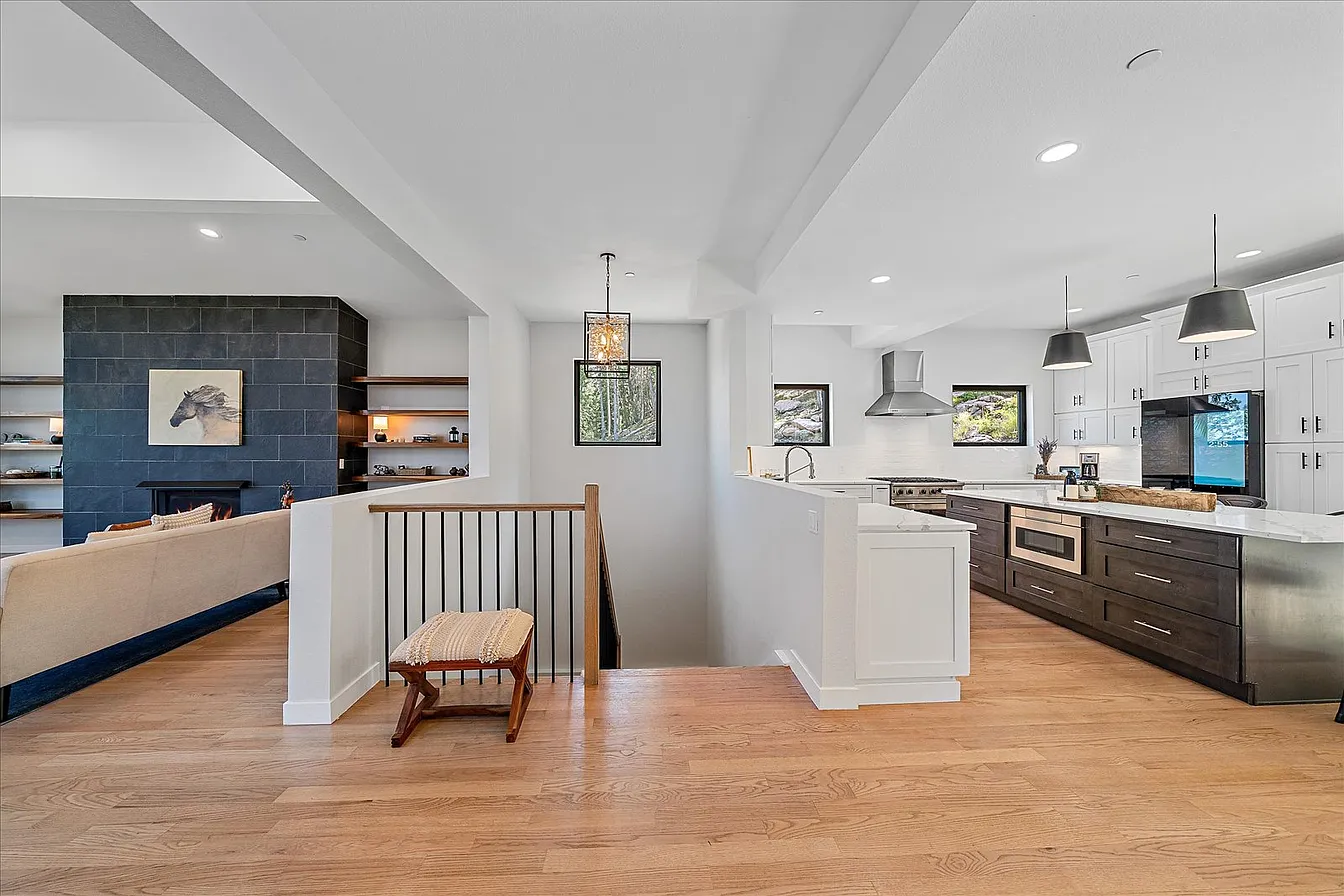 Christopher Drive Luxury Mountain Residence