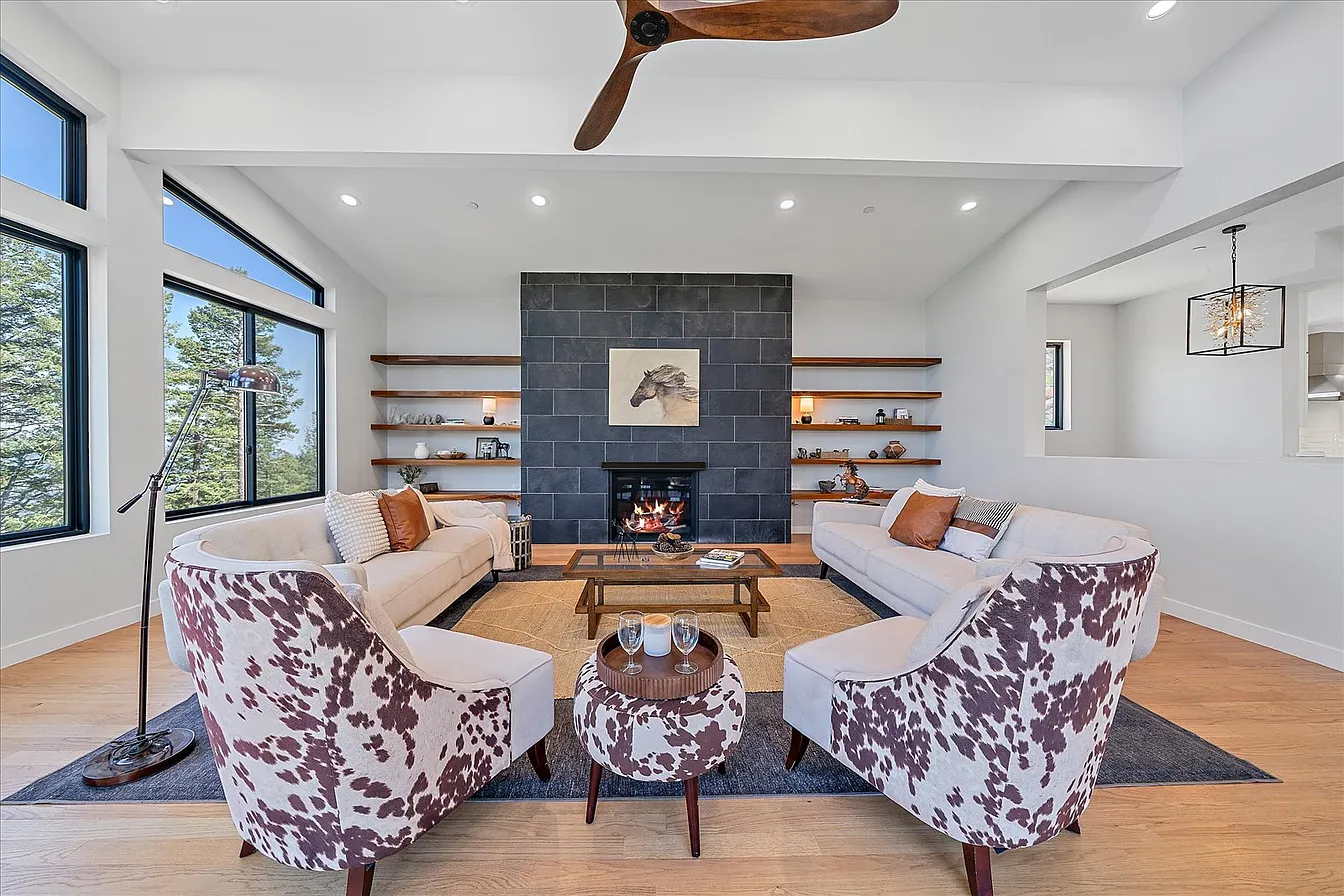 Christopher Drive Luxury Mountain Residence