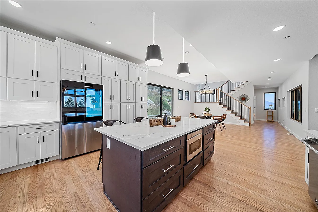 Christopher Drive Luxury Mountain Residence