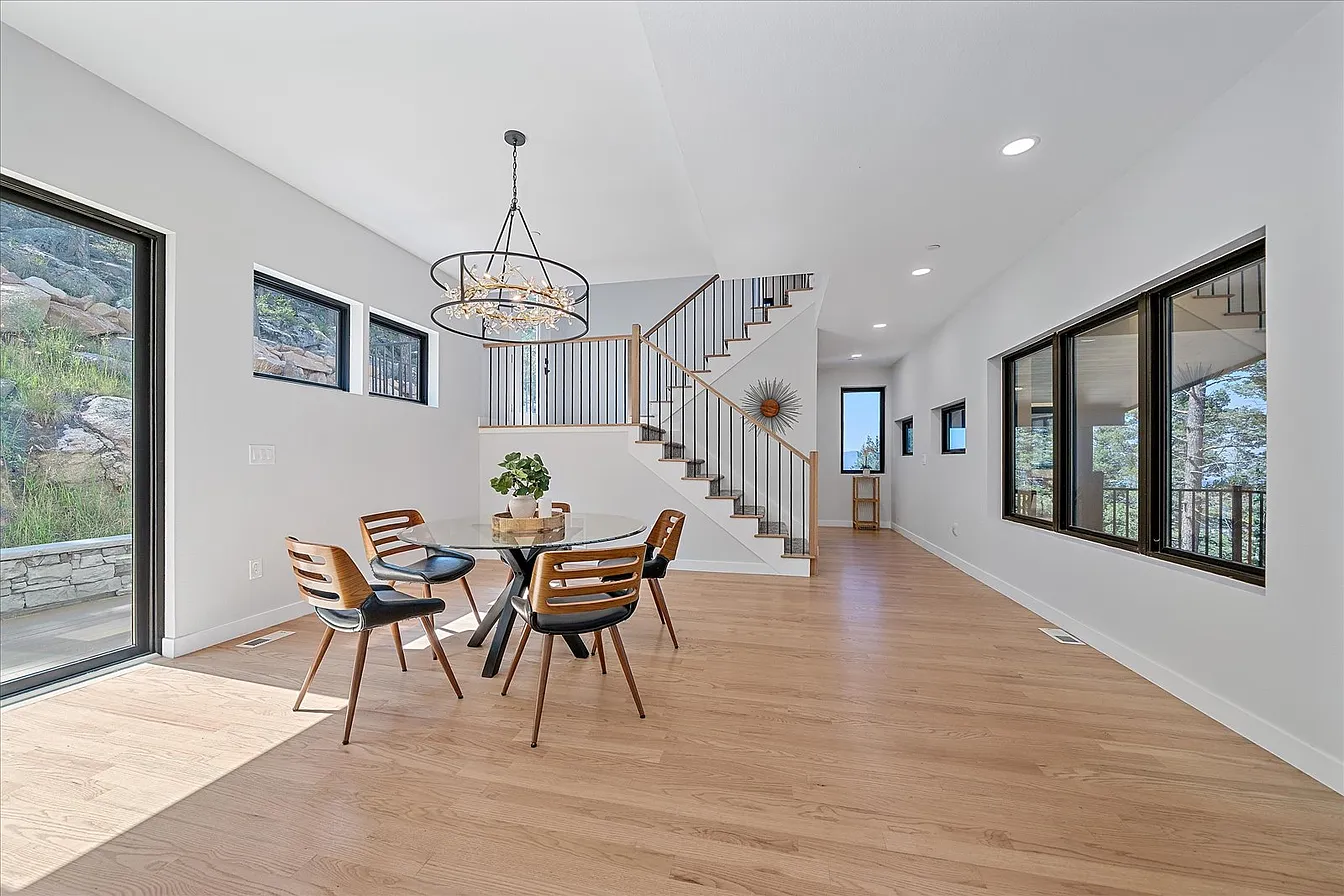 Christopher Drive Luxury Mountain Residence