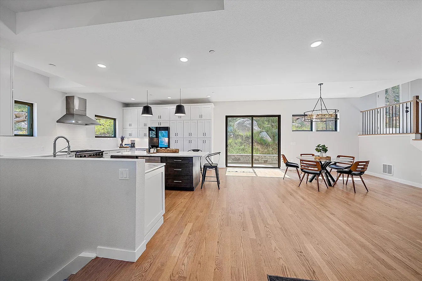 Christopher Drive Luxury Mountain Residence