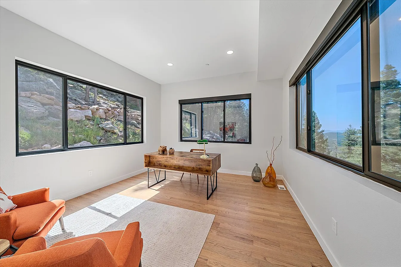 Christopher Drive Luxury Mountain Residence
