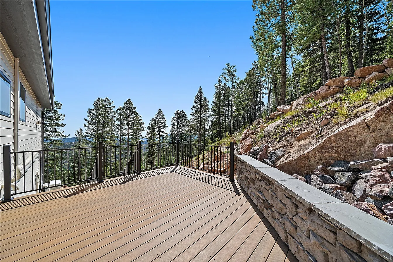 Christopher Drive Luxury Mountain Residence