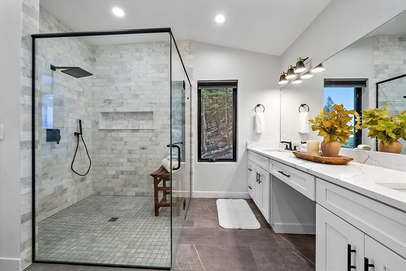 Christopher Drive Luxury Mountain Residence