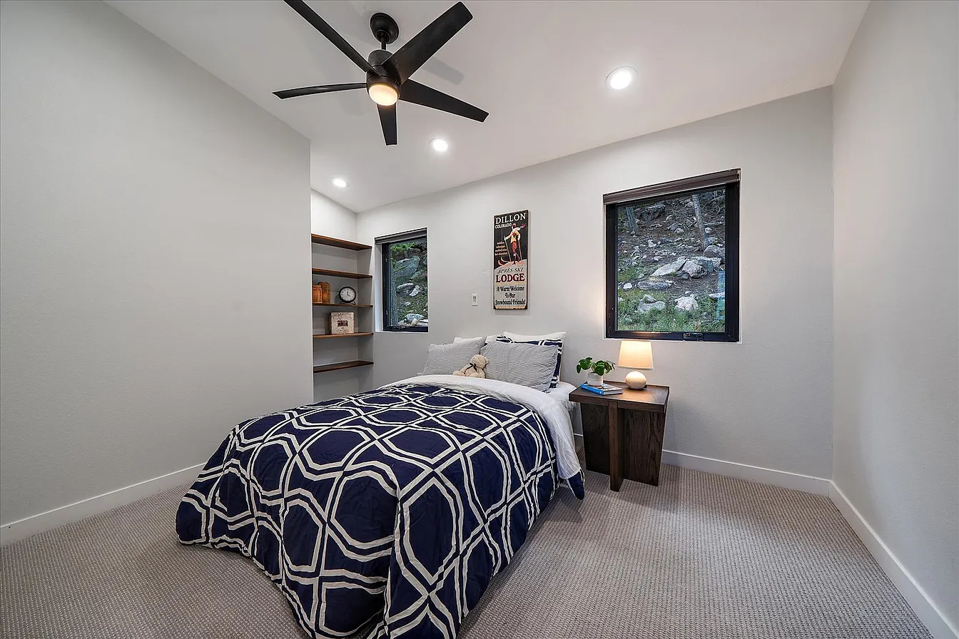 Christopher Drive Luxury Mountain Residence