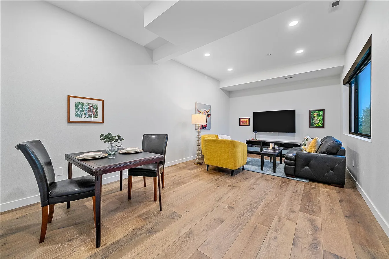 Christopher Drive Luxury Mountain Residence