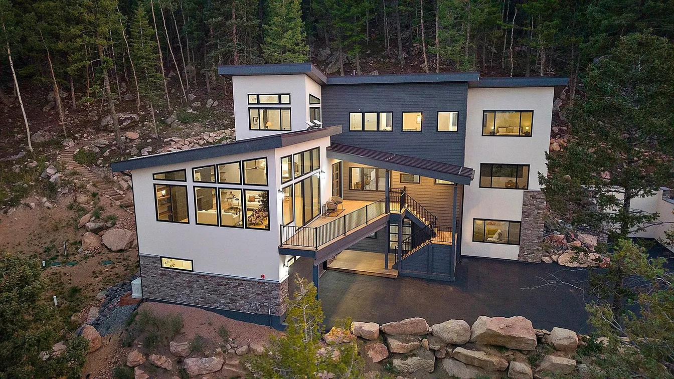 Christopher Drive Luxury Mountain Residence