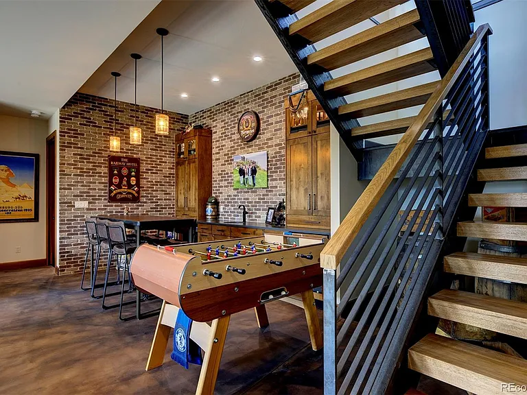 Hilltop Evergreen Luxury Mountain Estate