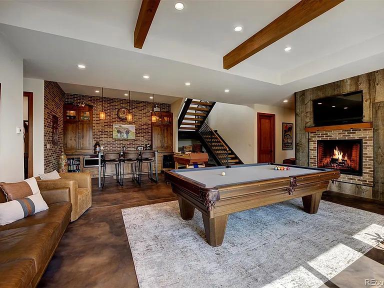 Hilltop Evergreen Luxury Mountain Estate