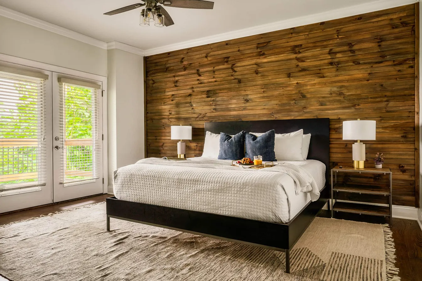 Wiley Oakley Luxury Mountain Cabin
