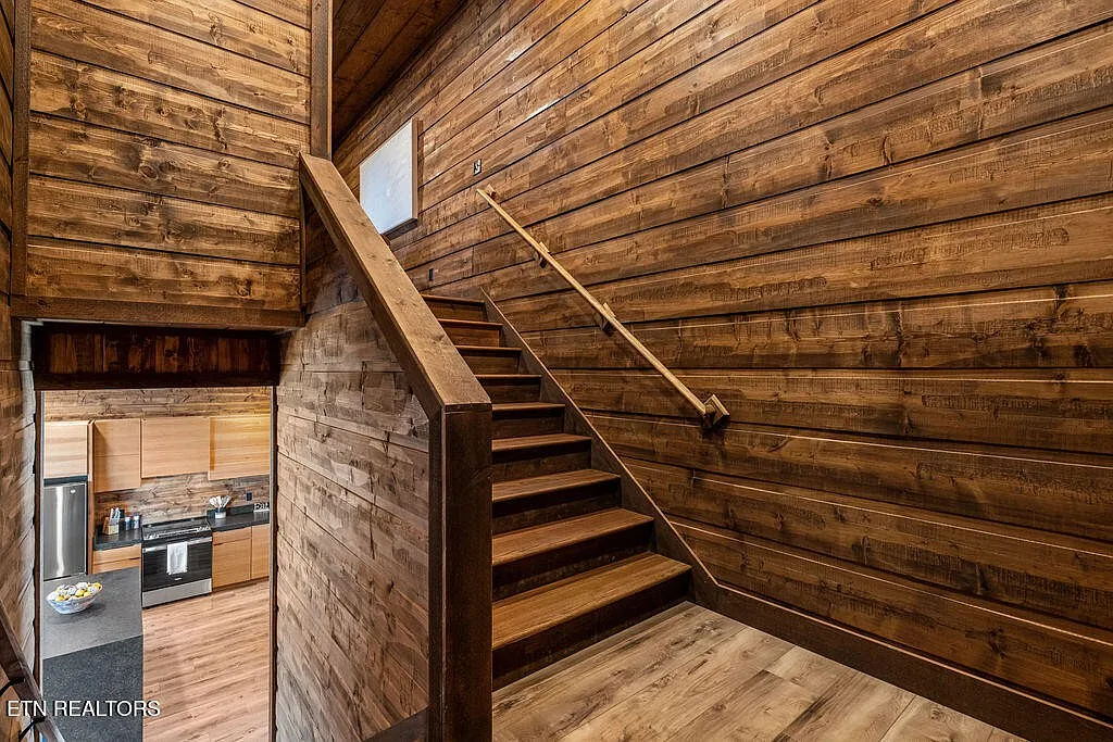 Edgewood Luxury Indoor Pool Cabin